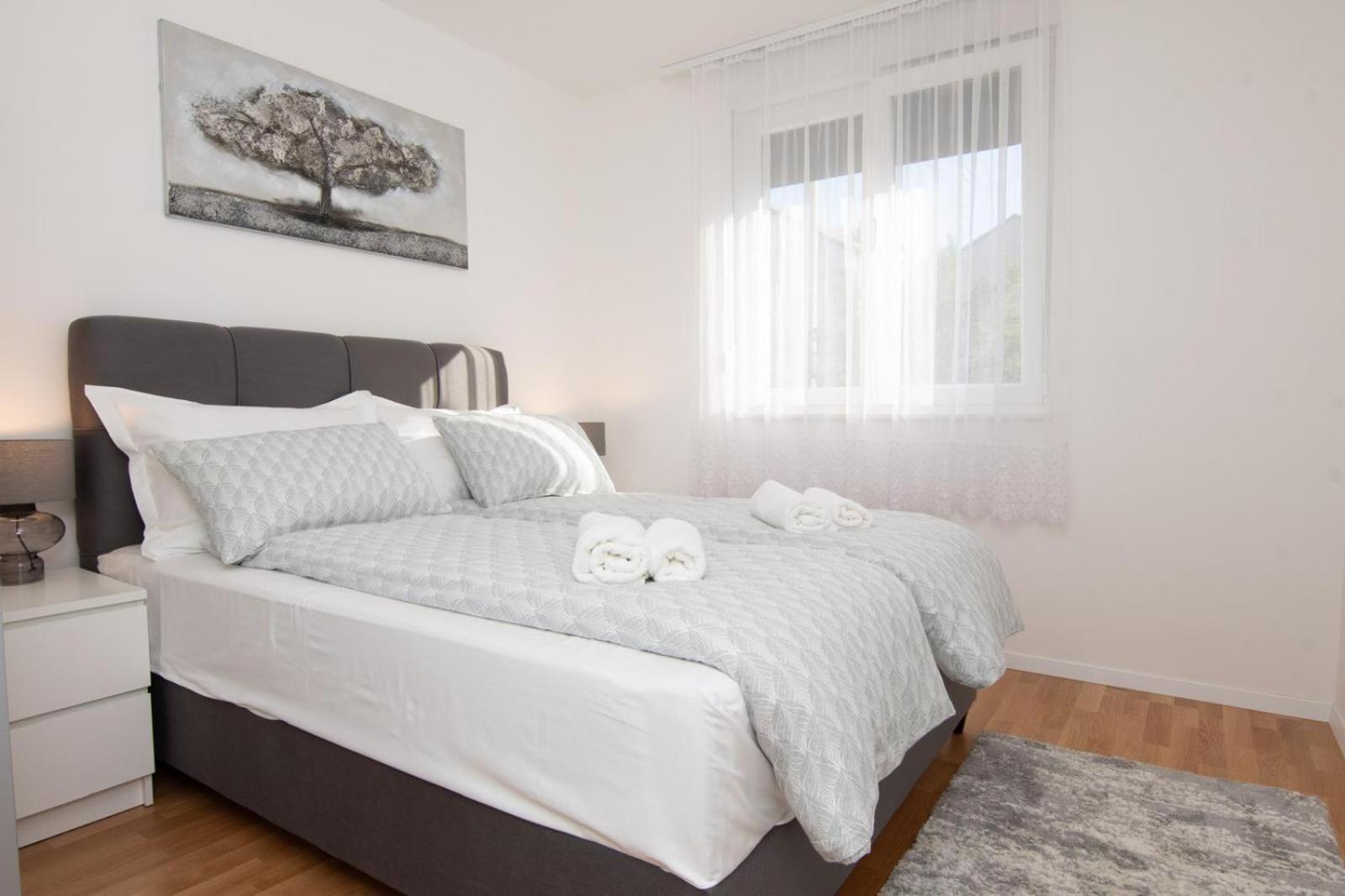 Studio Apartman Apollonia Sinj Exterior foto